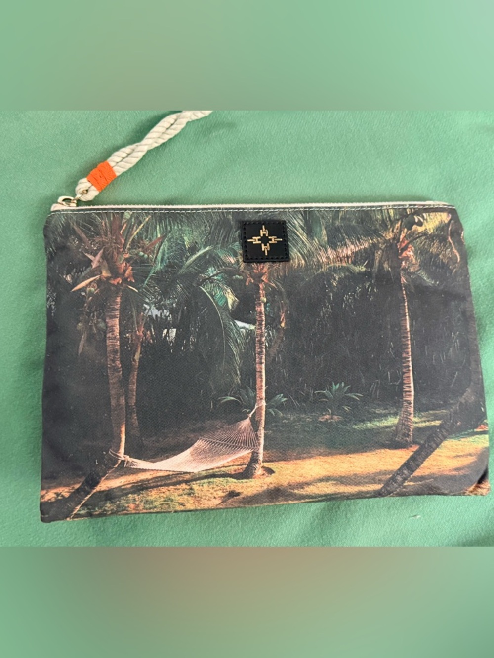 India Hicks NWOT Canvas Zip Pouch with Harbour Island image.